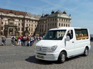 Martin Tour Prague image