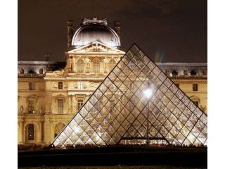 Louvre Museum image