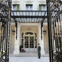 Shangri-la hotel Paris image