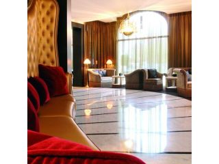 Fouquet's Barriére hotel image